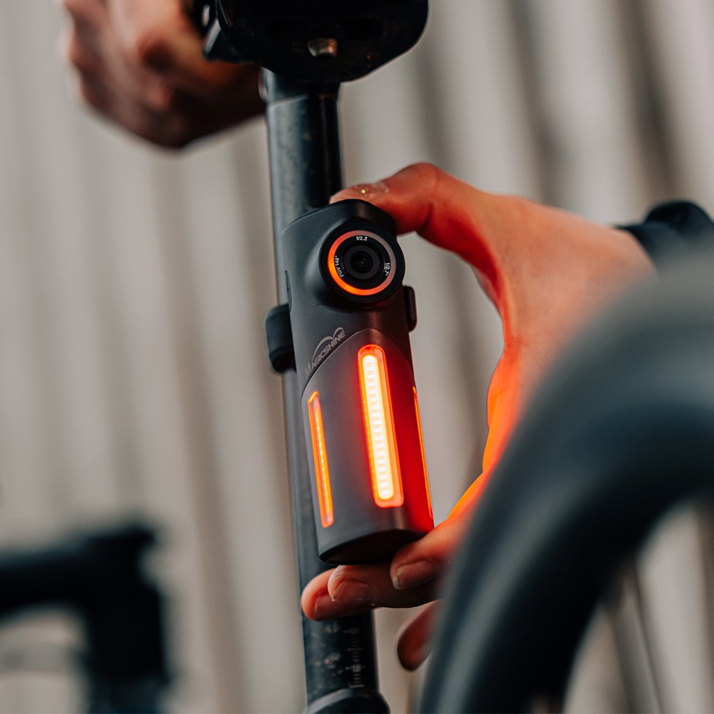 Luz ciclismo con cámara integrada Magicshine Seemee DV