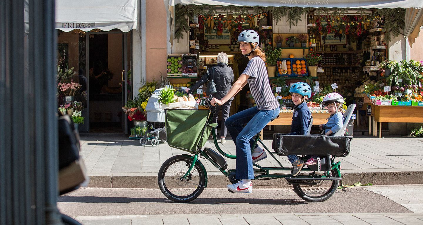 Bicicleta eléctrica cargo familiar